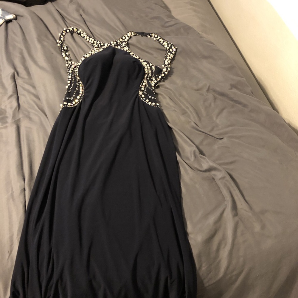 Dress - Picture 2 of 4